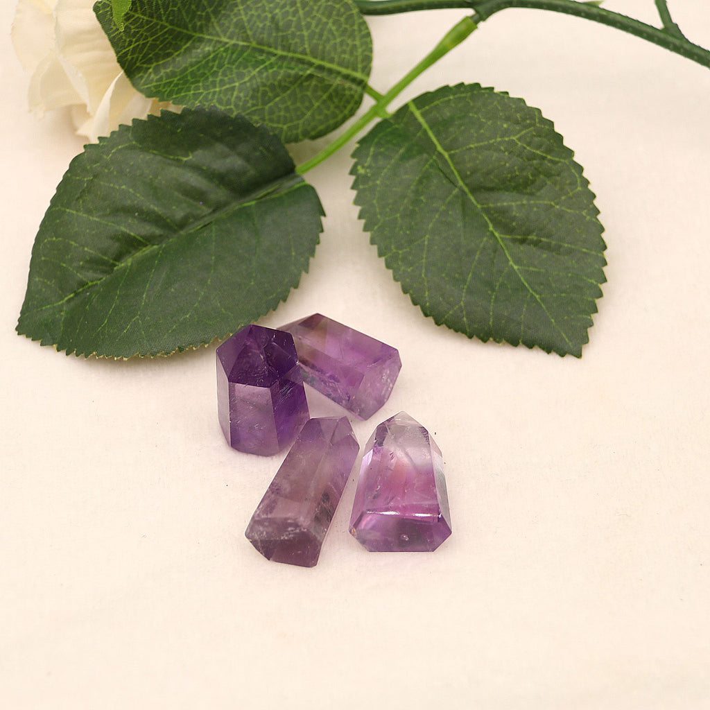 Natural amethyst pillar original crystal ornaments, energy crystal