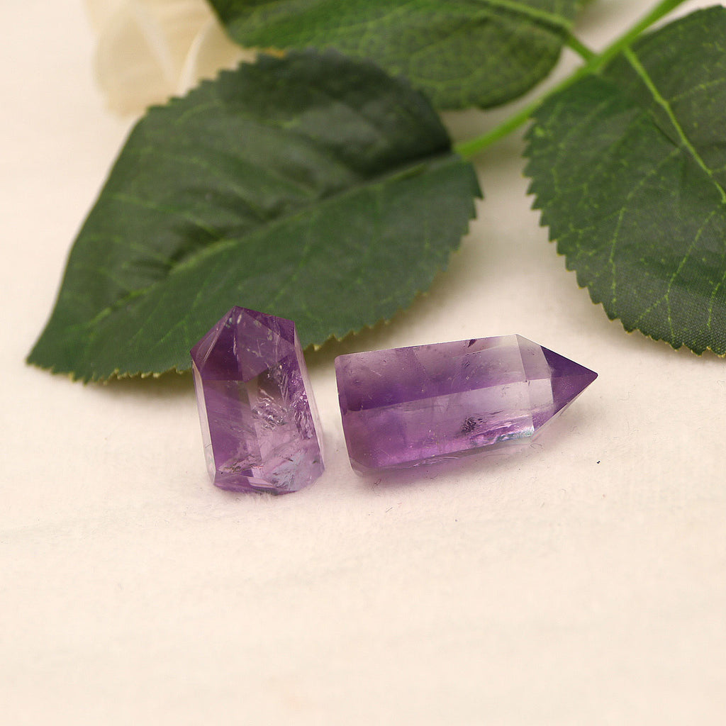 Natural amethyst pillar original crystal ornaments, energy crystal