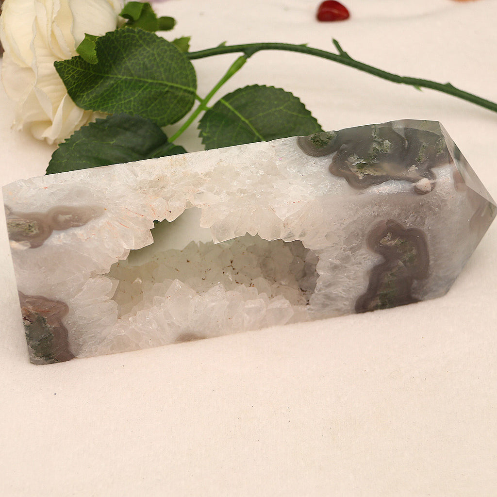 Agate crystal healing crystal quartz cave pillar