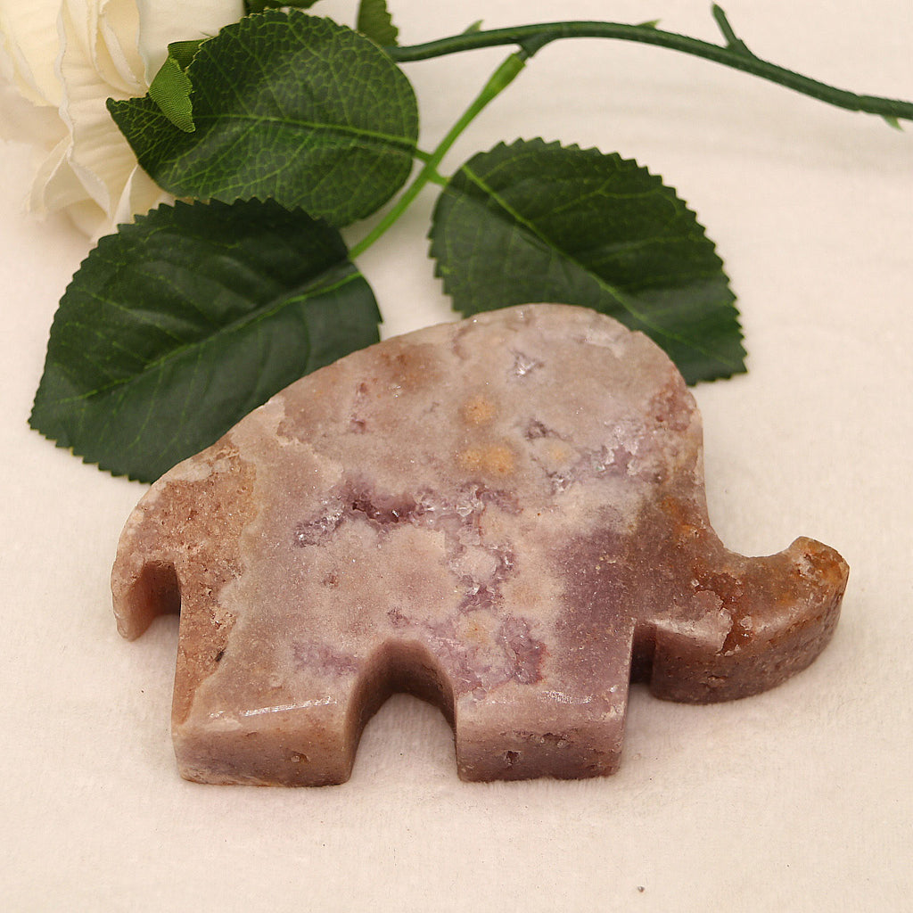 Purple powder carving pieces, energy crystal ornaments